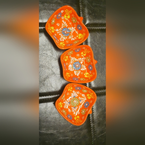 Beautiful Colorful Ozen Ceramic Set of 3 Hand-crafted in Turkey Mini Dishes ✨️ - Picture 8 of 10